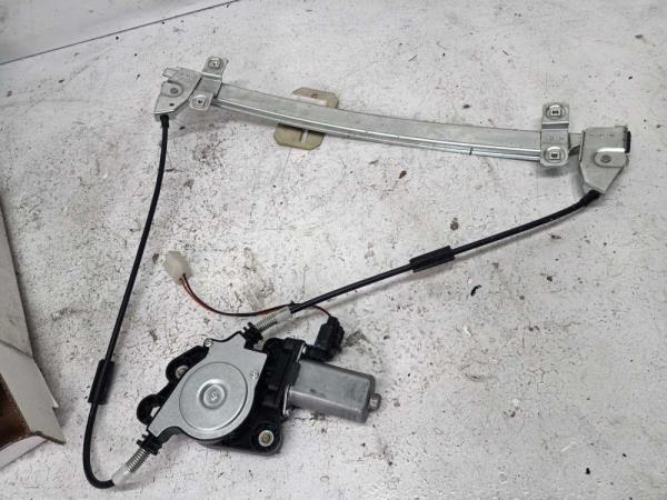 LEVE VITRE AVANT DROIT VW GOLF 2/ JETTA 1984-11/1991 - Vue 1